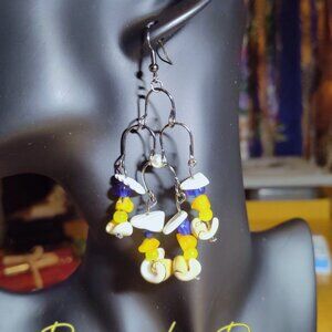 Handmade Ocean Vibe Shell Earrings of glass beads SHIPS FREE